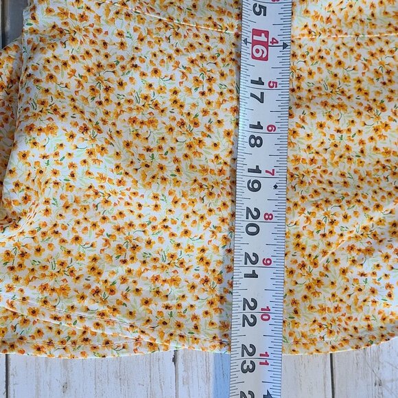 Yellow Daisy Floral Long Sleeve Wrap Shirt Cottagecore Fall Spring Feminine Sm - Picture 7 of 9